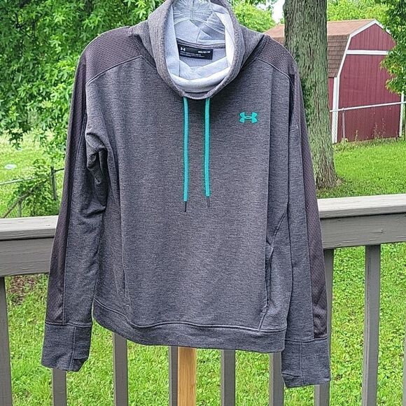 Under Armor featherweight funnel neck pullover M - Picture 1 of 4